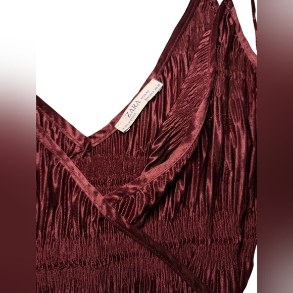 Red Ruffled Tie Front Sleeveless Camisole - Picture 3 of 4